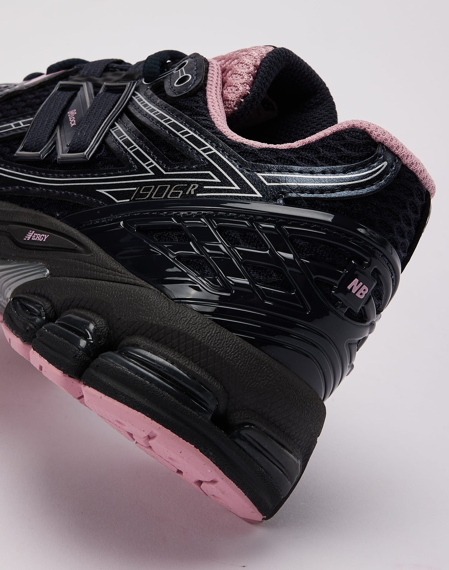 New Balance 1906R Grade-School