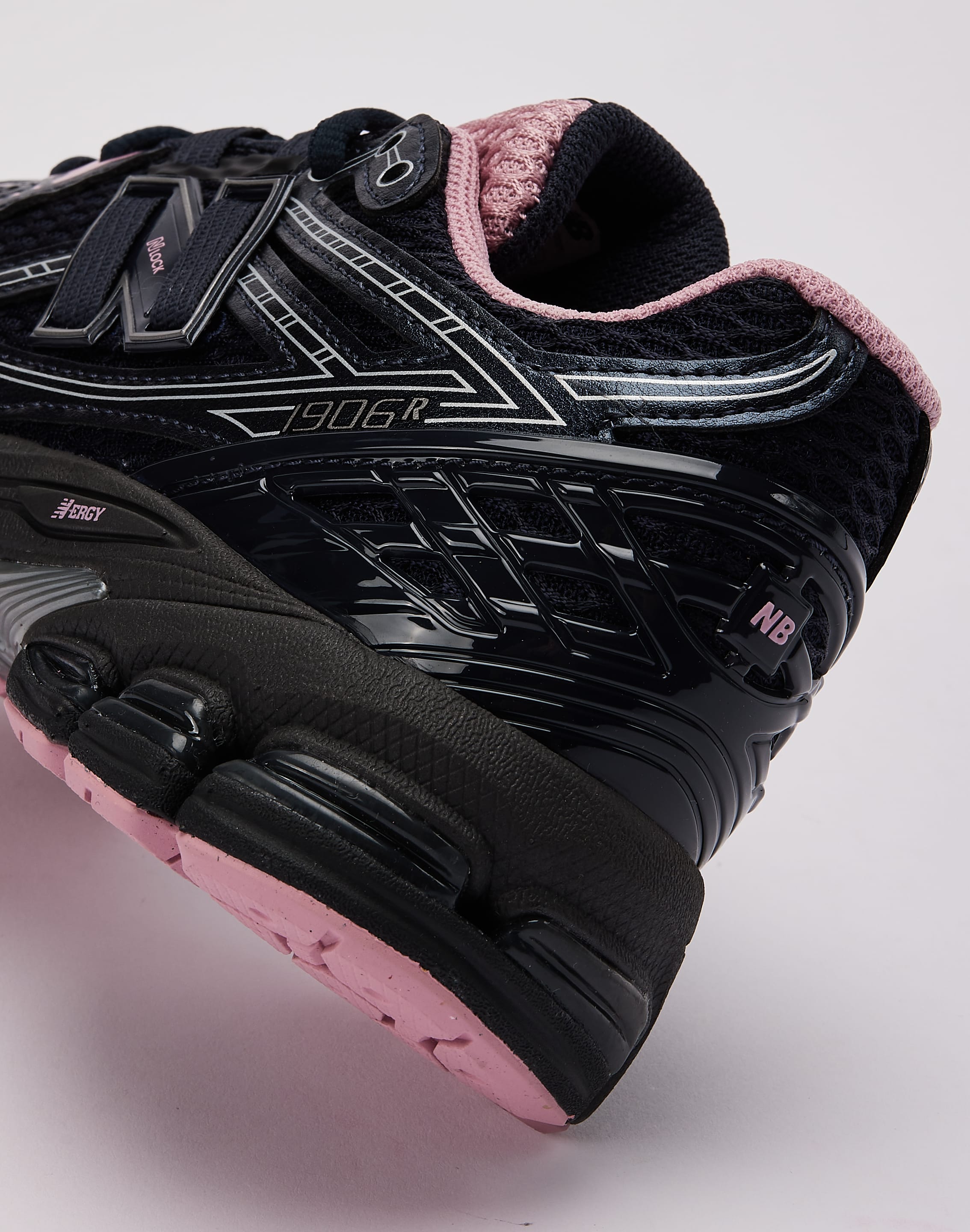 New Balance 1906R Grade-School