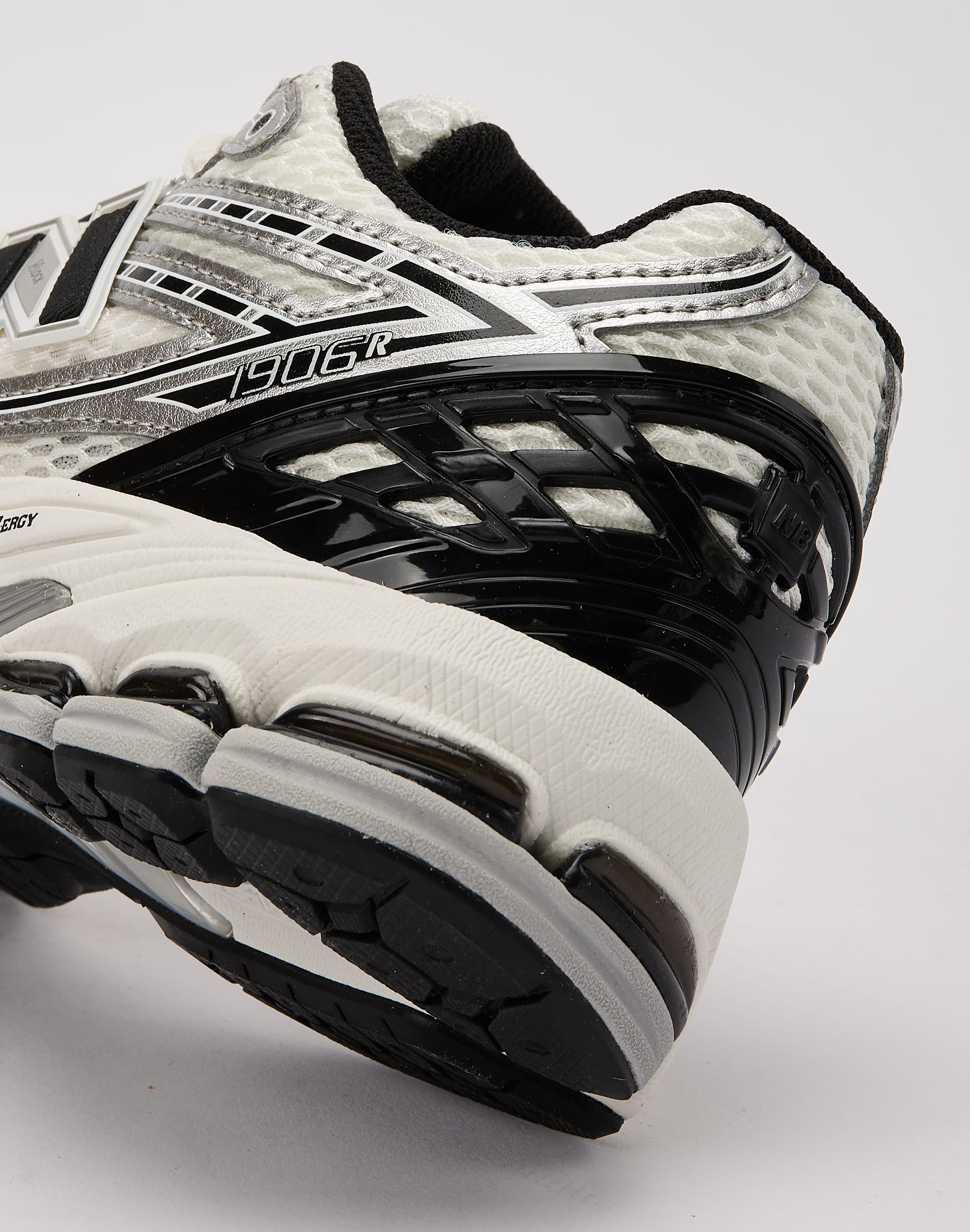 New Balance 1906R Grade-School