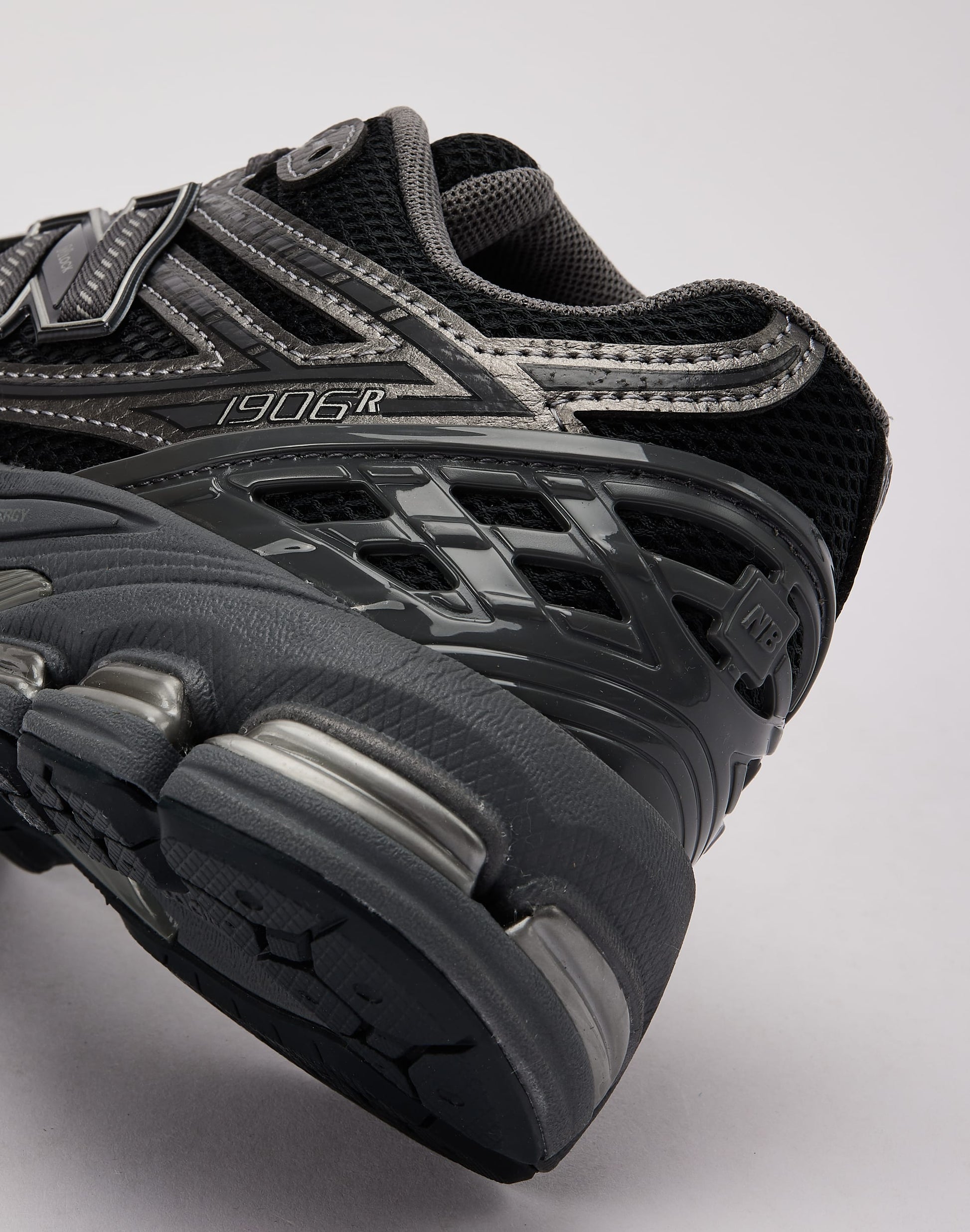 New Balance 1906R Grade-School