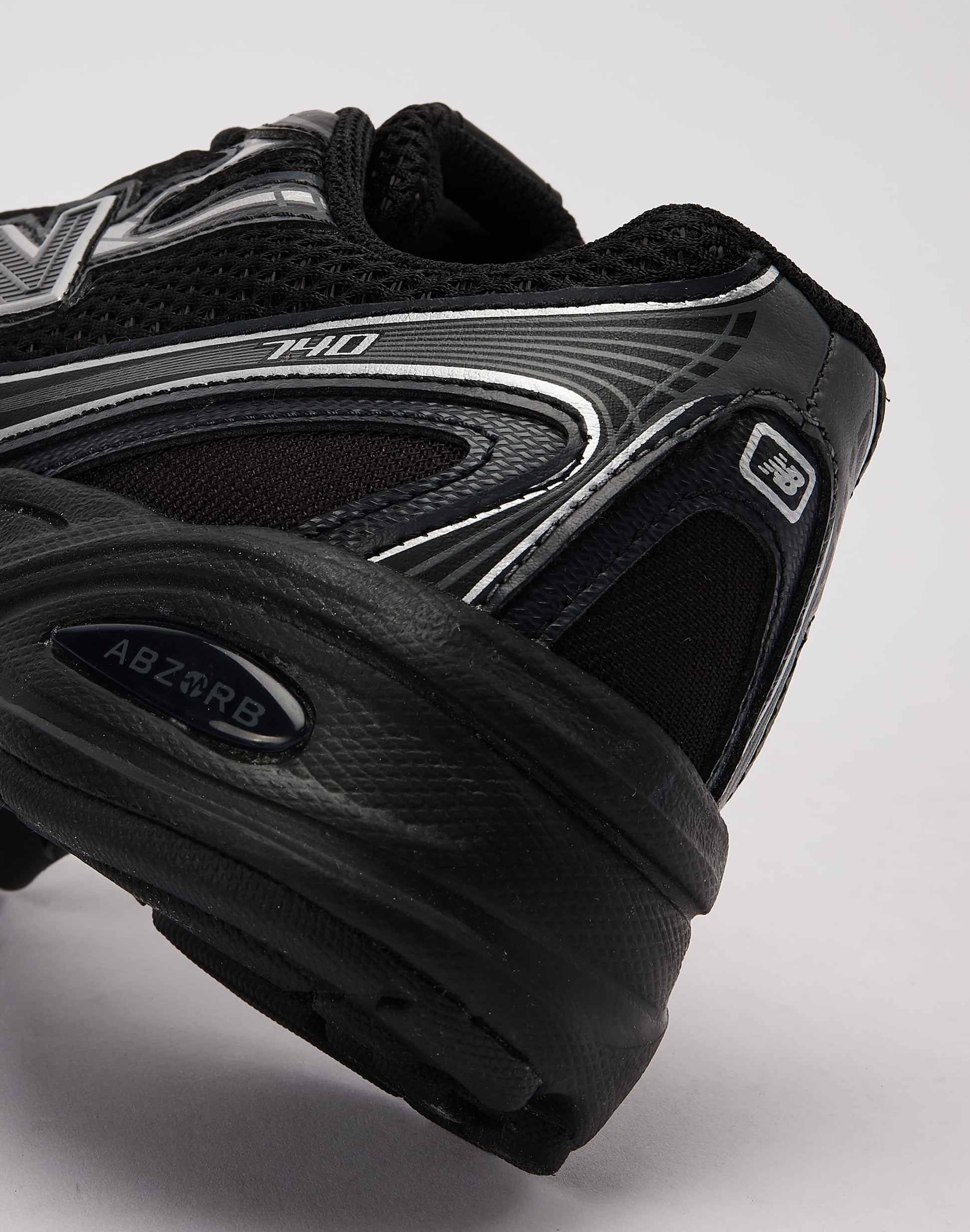 New Balance 740 Grade-School