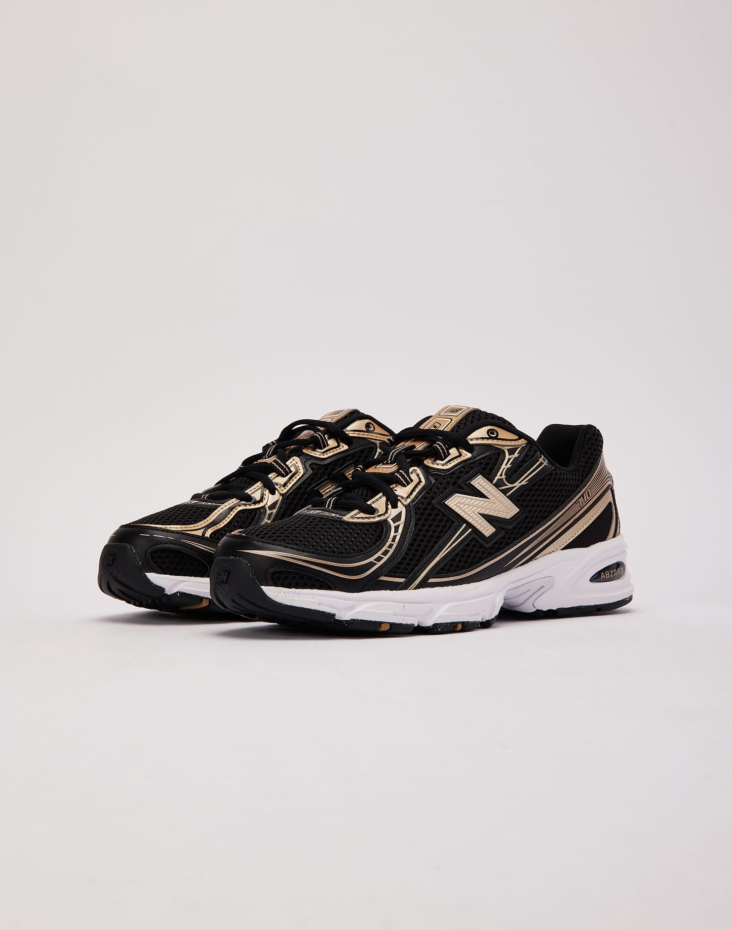 New Balance 740