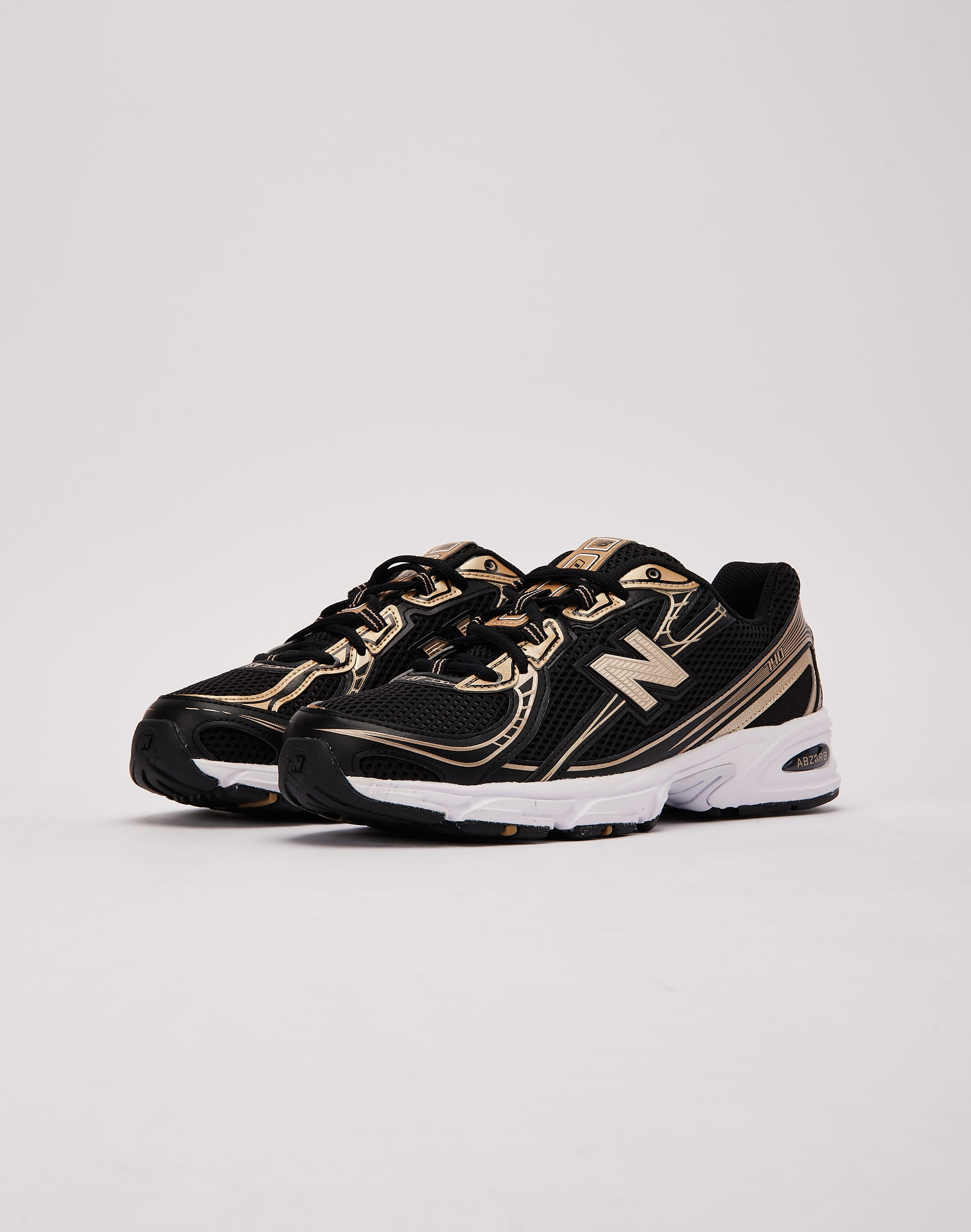 New Balance 740