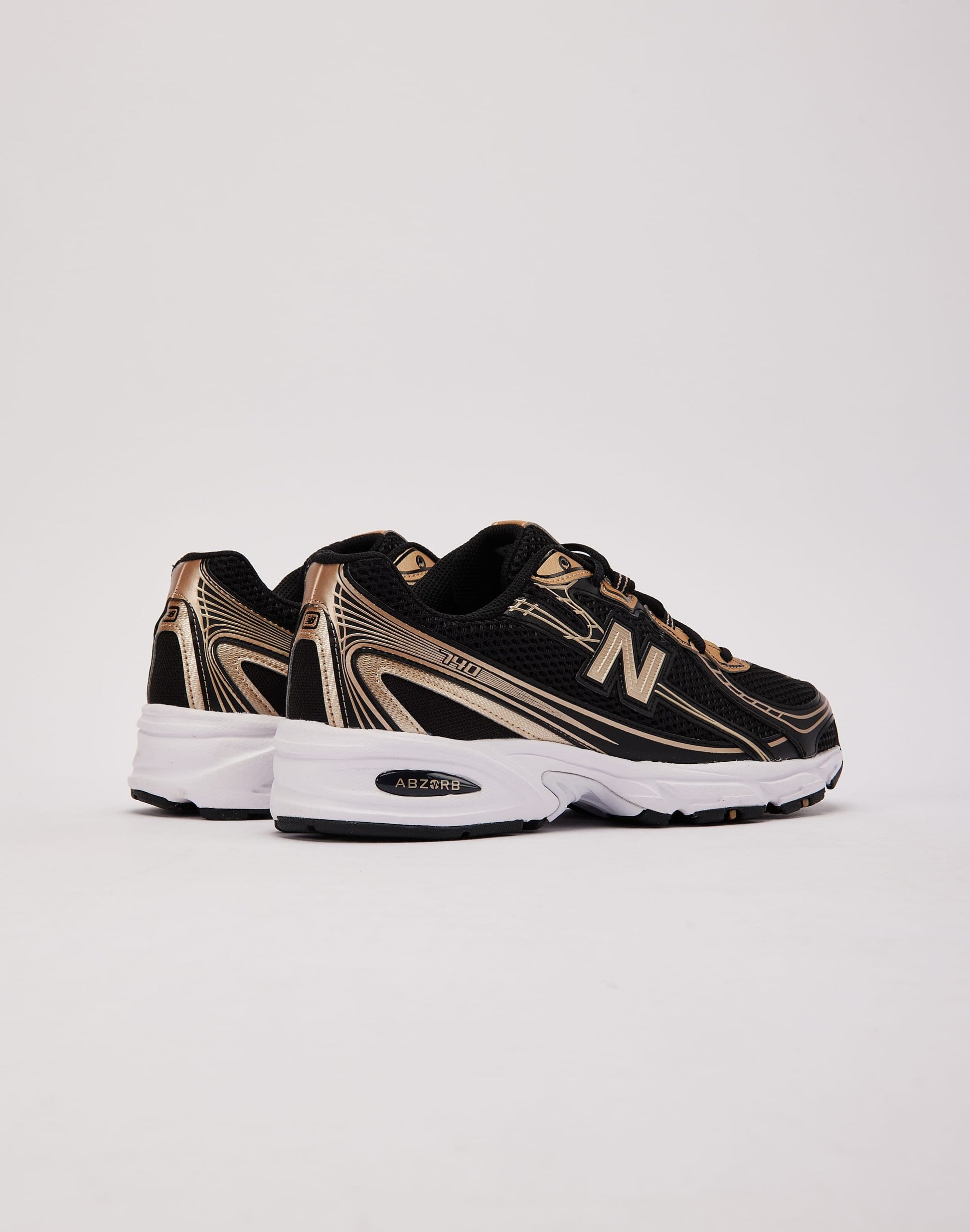 New Balance 740