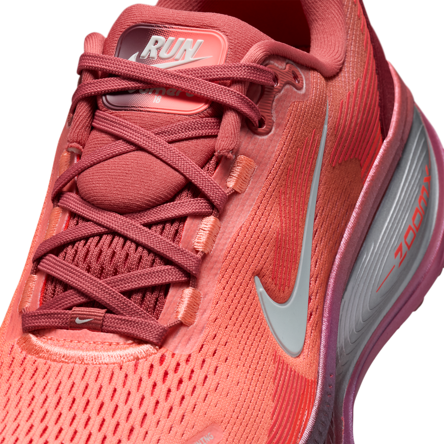 Nike Vomero 18 - Women's - Lt Redwood/Barely Green/Brt Crimson