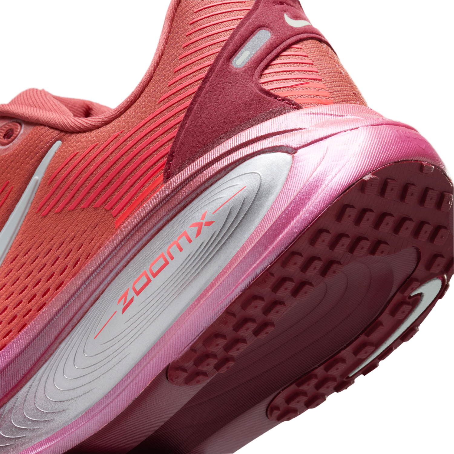 Nike Vomero 18 - Women's - Lt Redwood/Barely Green/Brt Crimson