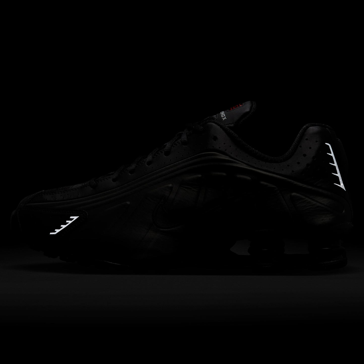 Nike Shox R4 - Men's - Black/Black/Black