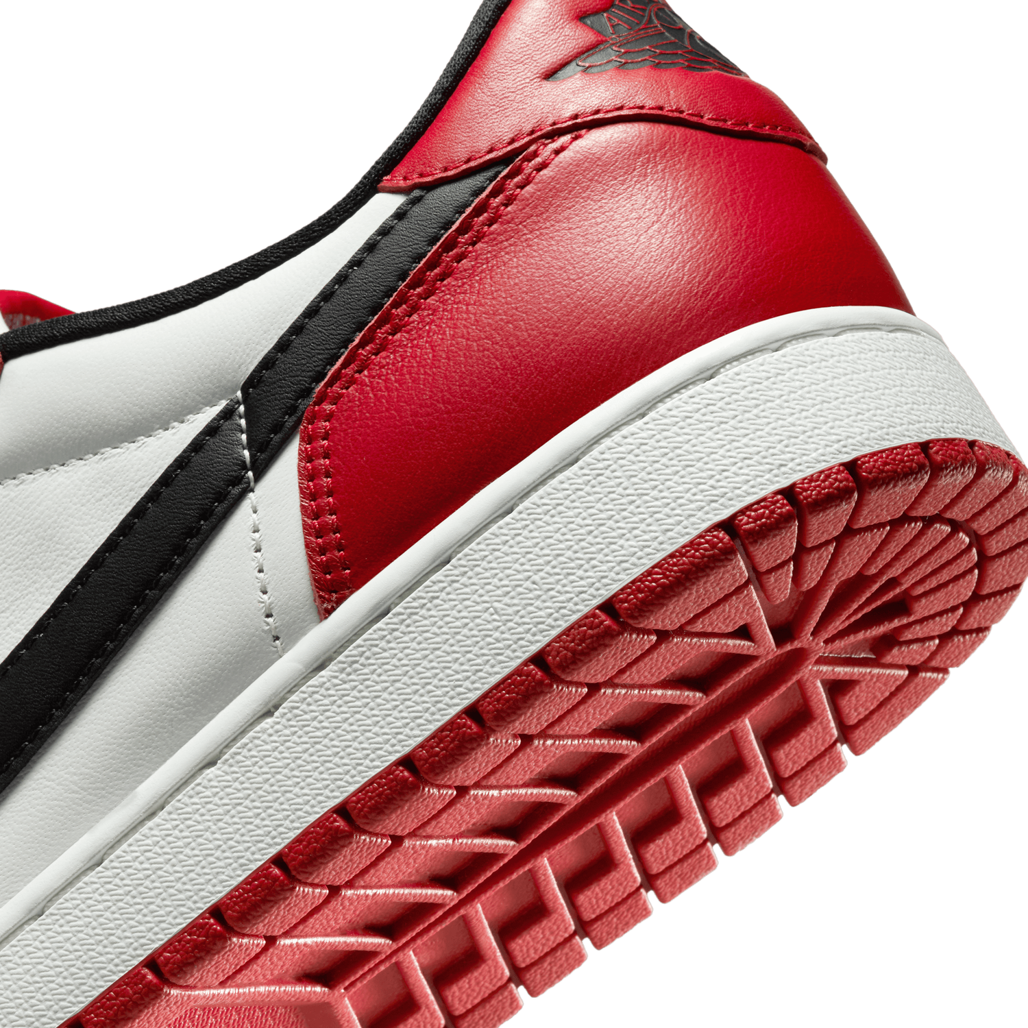 Jordan AJ 1 Retro Low OG - Men's - White/Red/Black