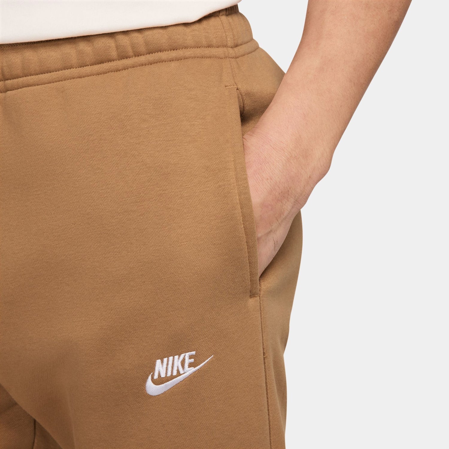 Nike Club Joggers - Men's - Flax/White