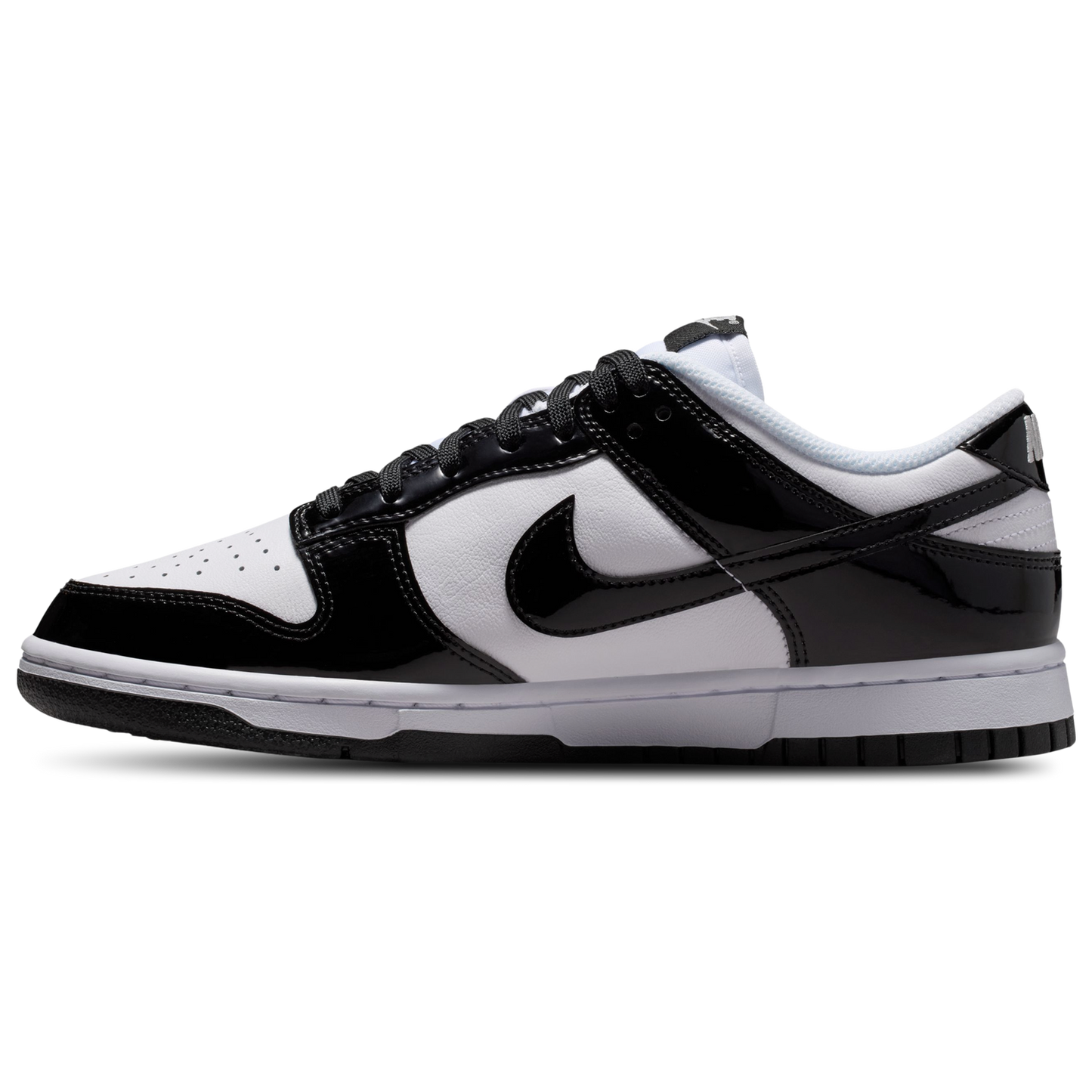 Nike Dunk Low SE Street - Women's - White/Black/White