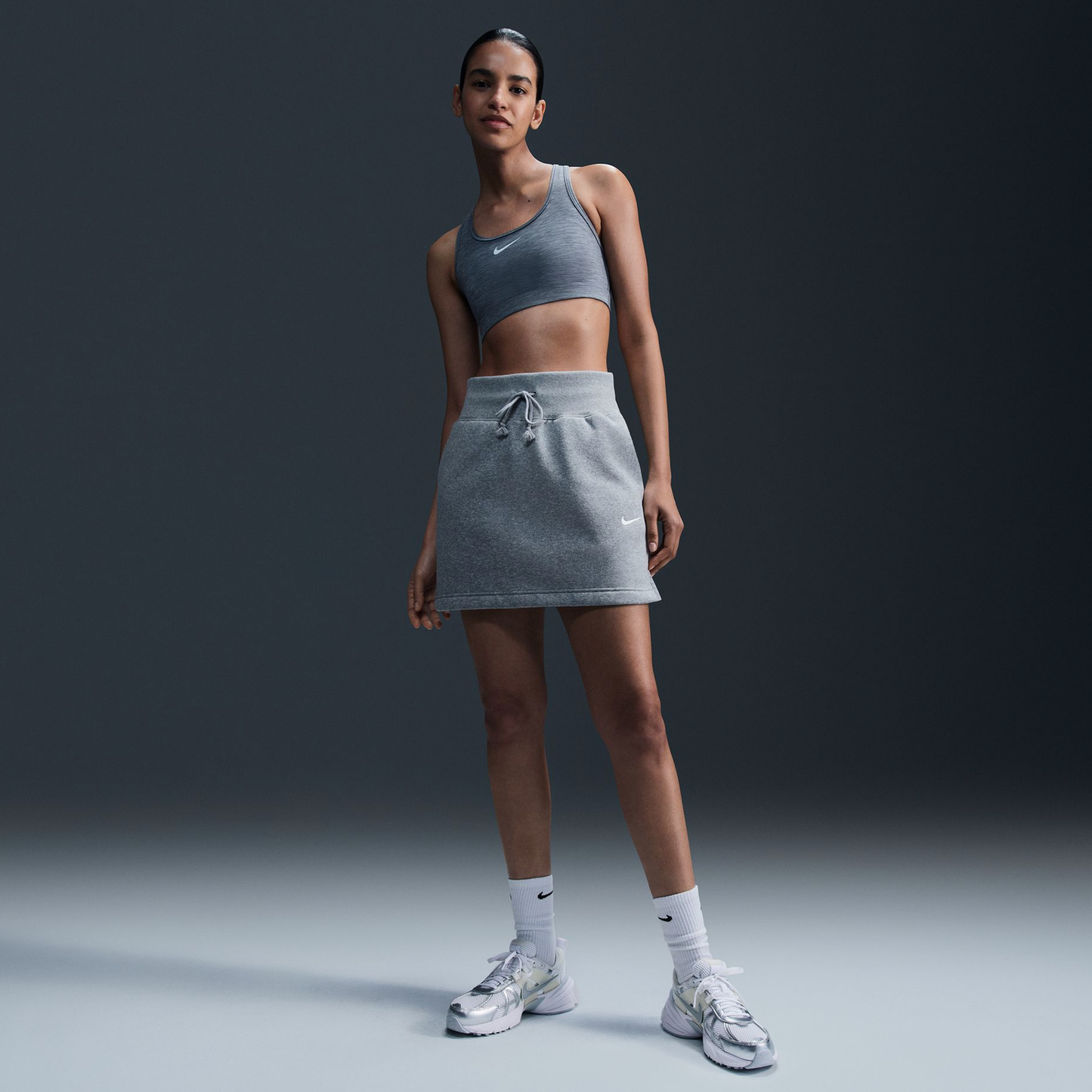 Nike Dri-FIT Swoosh Medium Support Bra - Women's - White/Smoke Grey