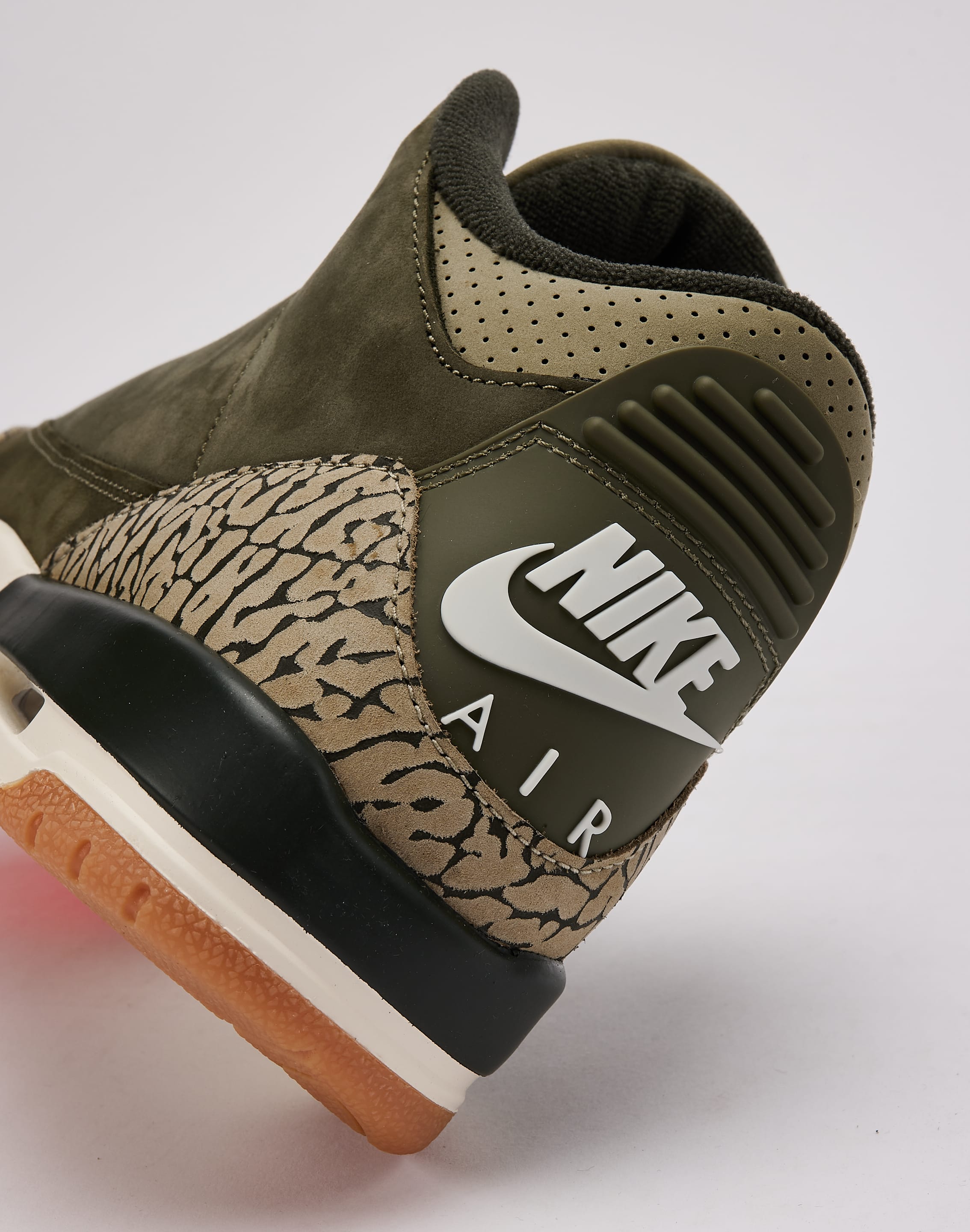 Jordan Air Jordan 3 Retro 'Medium Olive' Grade-School