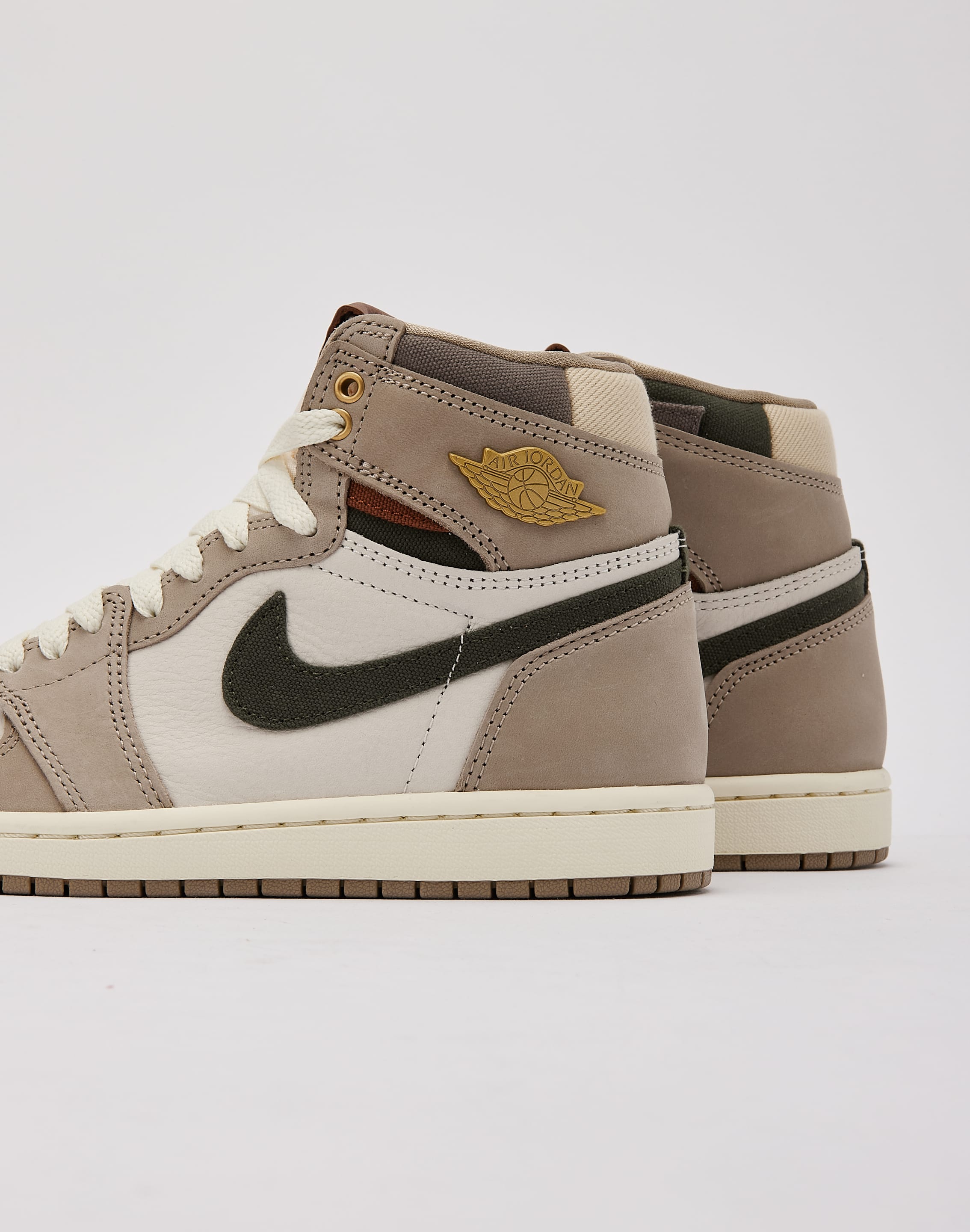 Jordan Air Jordan 1 Retro High OG 'Khaki and Sail'