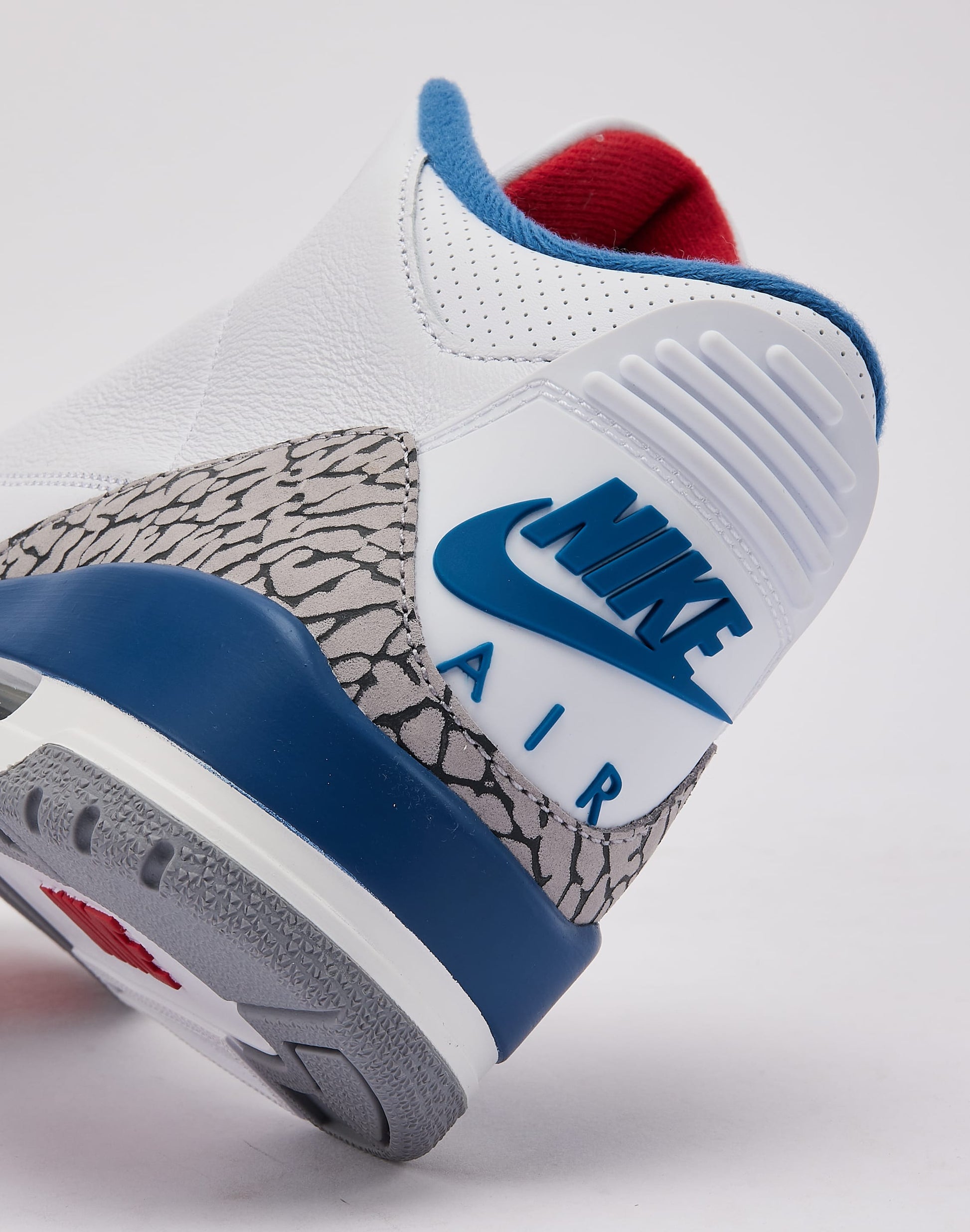 Jordan  Air Jordan 3 Retro 'True Blue'