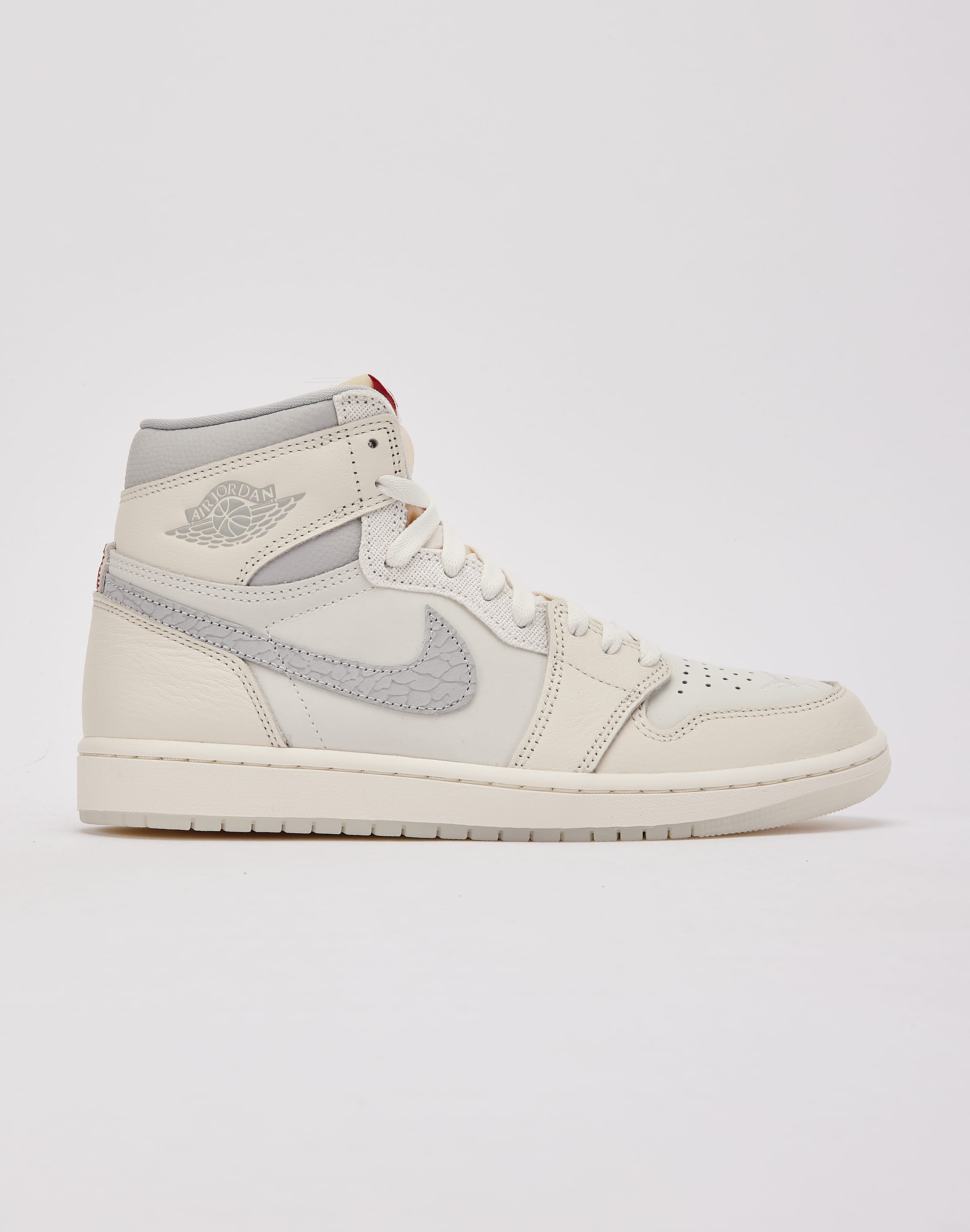 Jordan Air Jordan 1 Retro High OG 'Sail and University Red'