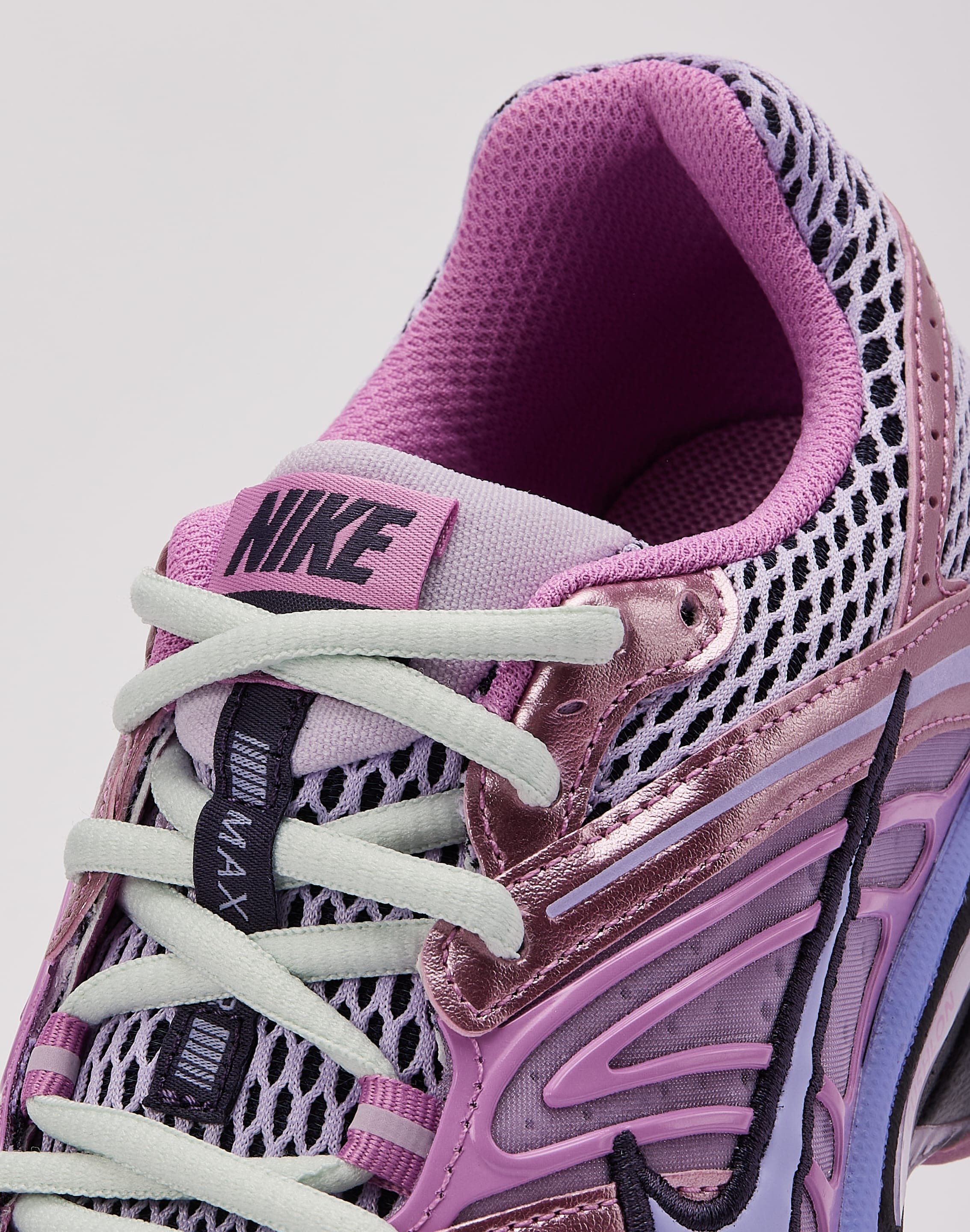 Nike Air Max Moto 2K