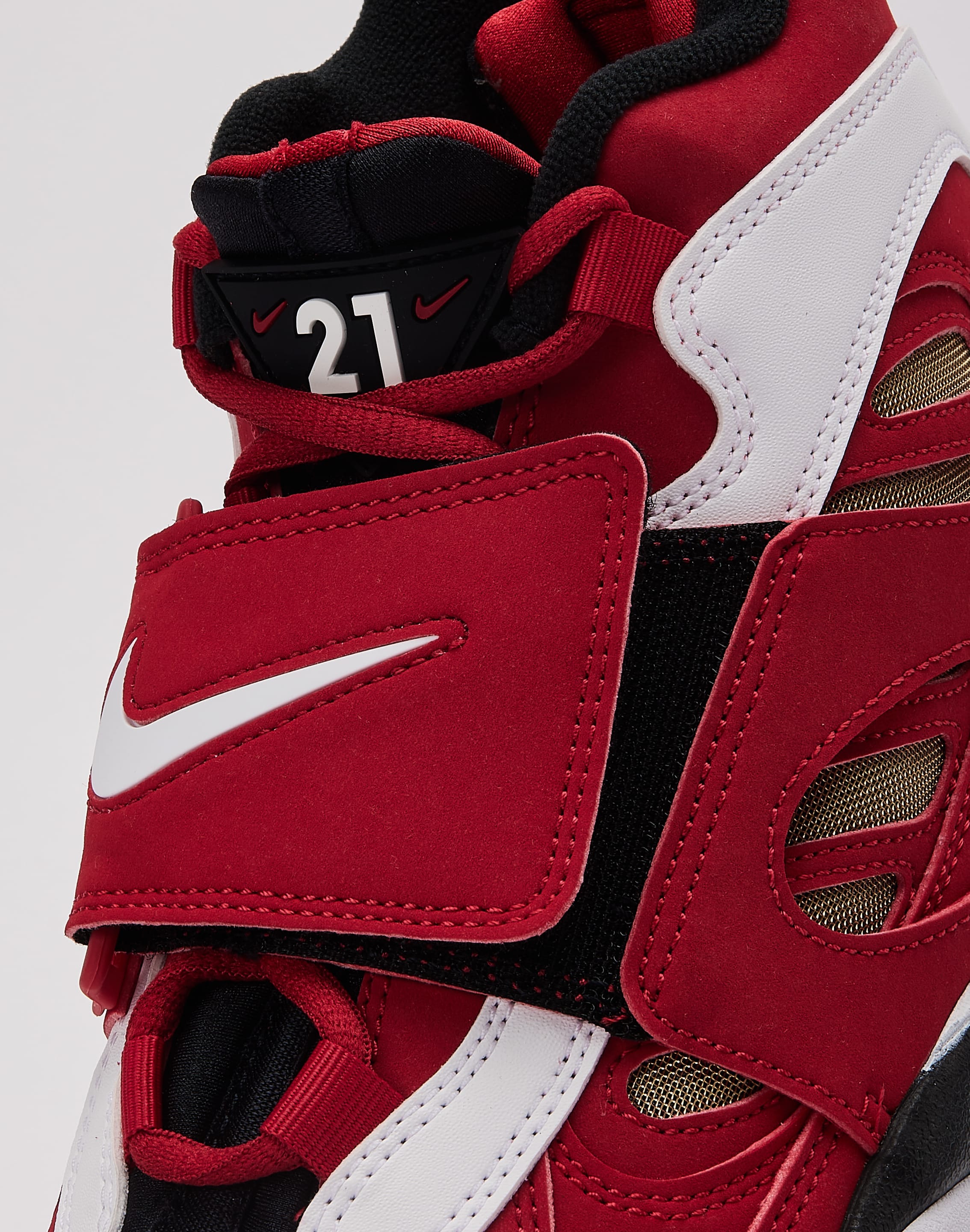 Nike Air Diamond Turf II 'Prime Red'