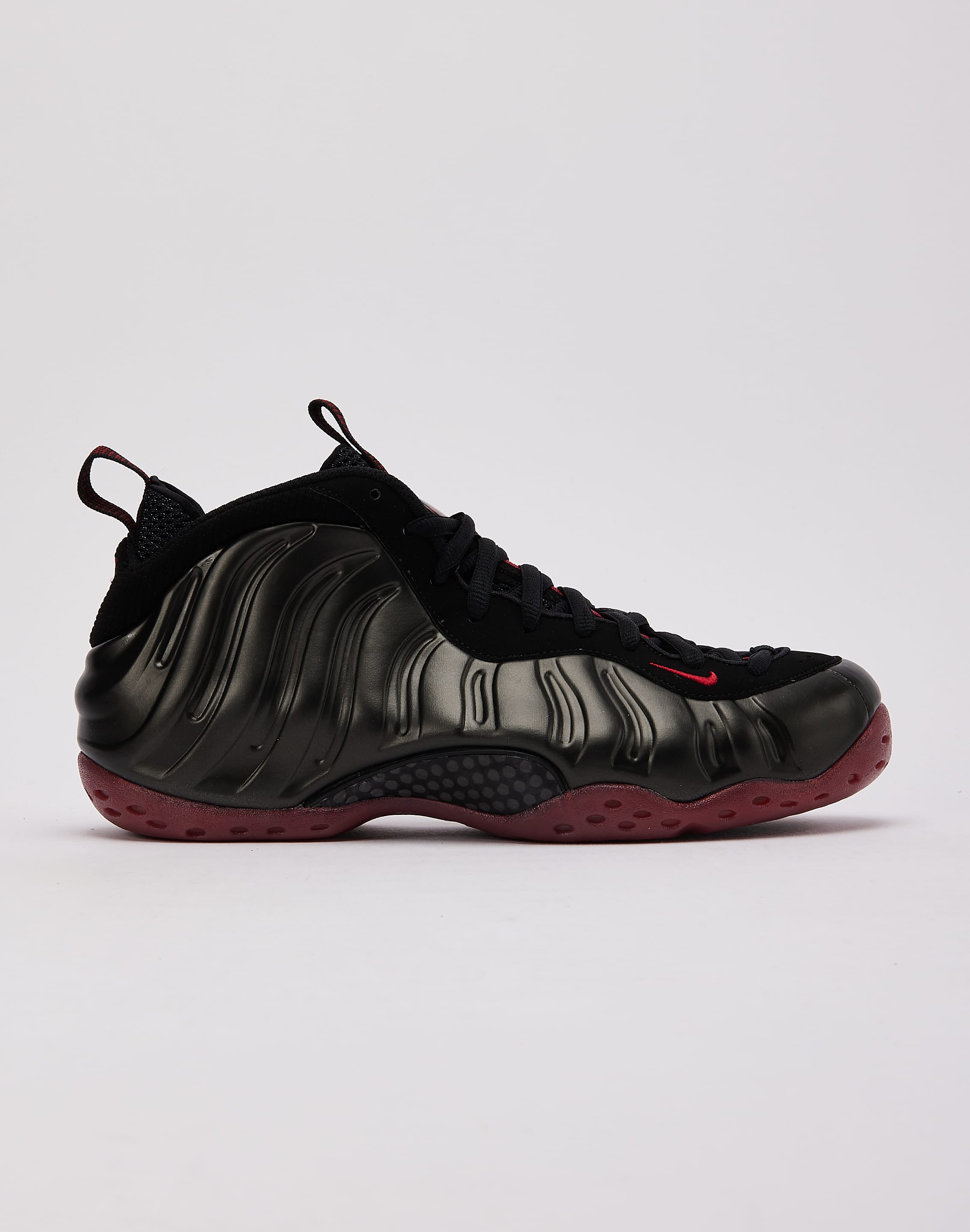 Nike Air Foamposite One 'Black and Varsity Red'